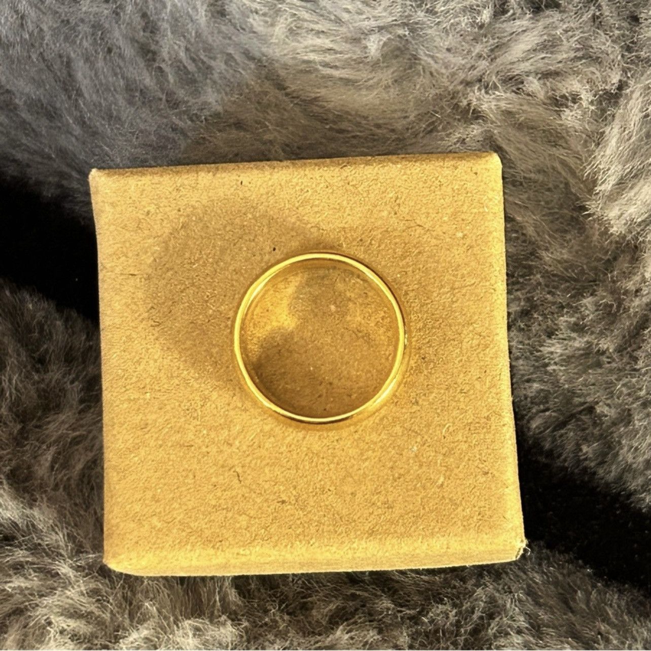 Jewelry Ladies 18kt solid yellow gold 4mm classic dome band NWT 3.5 Size ONE SIZE - 3 Thumbnail