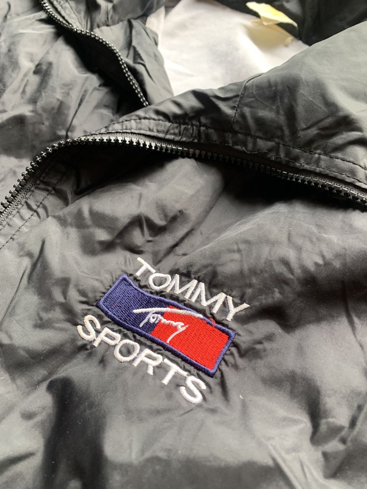 Vintage Vintage Bootleg Tommy Hilfiger Sports Jacket Size XL Rare Size US XL / EU 56 / 4 - 1 Thumbnail