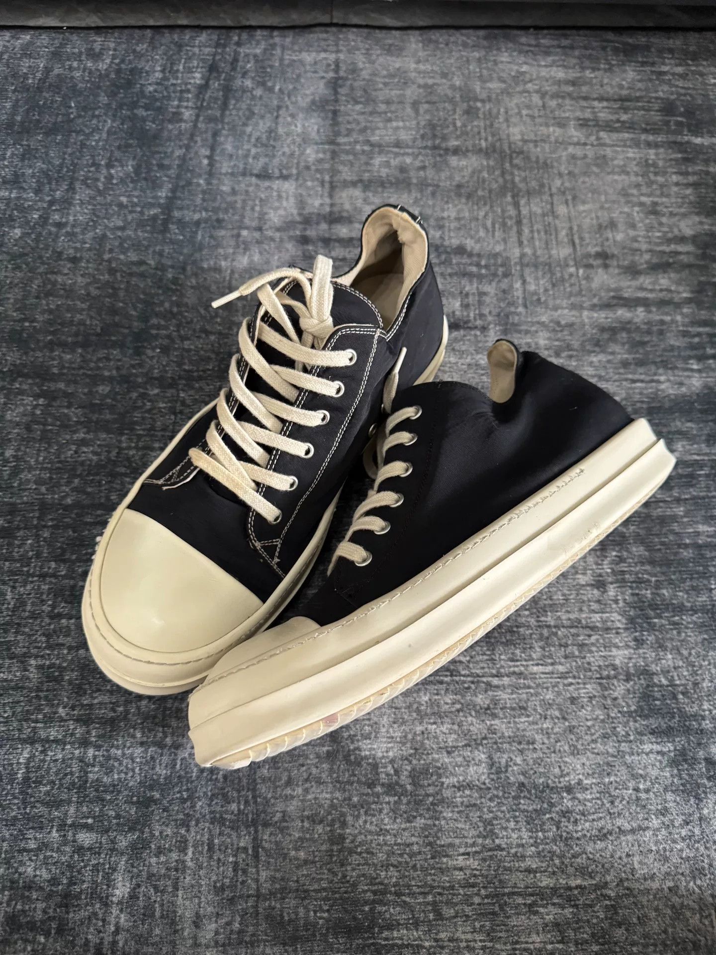 Rick Owens Rick Owens Lowtop Sneakers 44 Men Size US 10.5 / EU 43-44 - 1 Thumbnail
