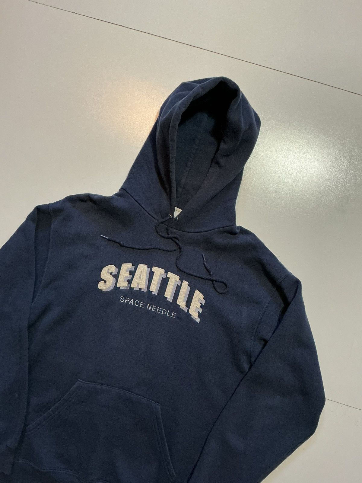 Vintage Vintage Seattle Space Needle Navy Souvenir Pullover Hoodie Size US L / EU 52-54 / 3 - 3 Thumbnail