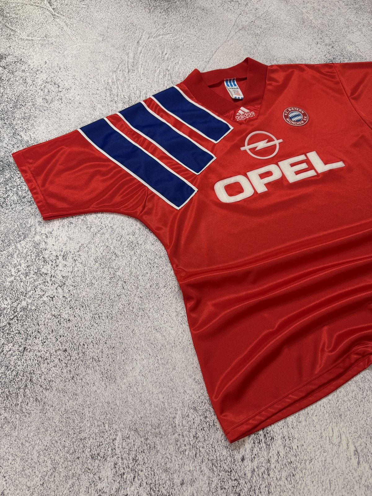 Adidas VTG ADIDAS FC BAYERN MUNICH 1991-1993 HOME FOOTBALL SHIRT Size US L / EU 52-54 / 3 - 2 Thumbnail
