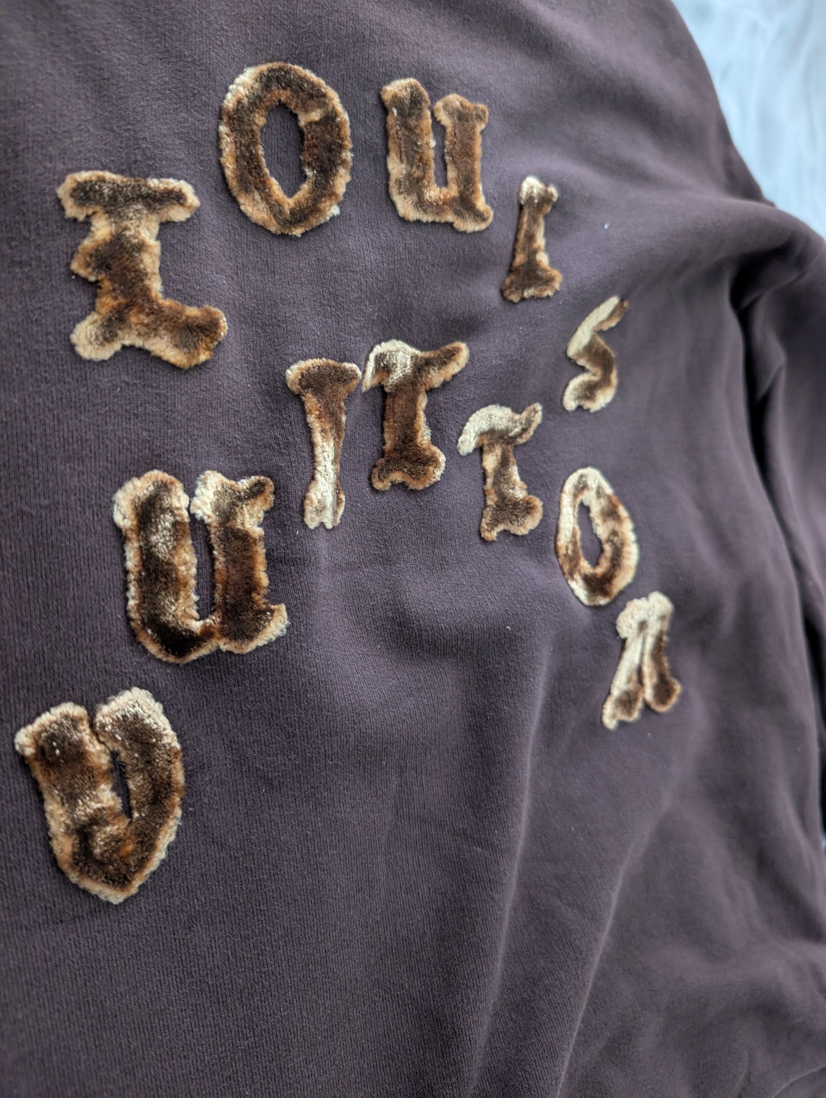 Louis Vuitton Louis Vuitton tuffetage logo sweatshirt Size US S / EU 44-46 / 1 - 8 Thumbnail