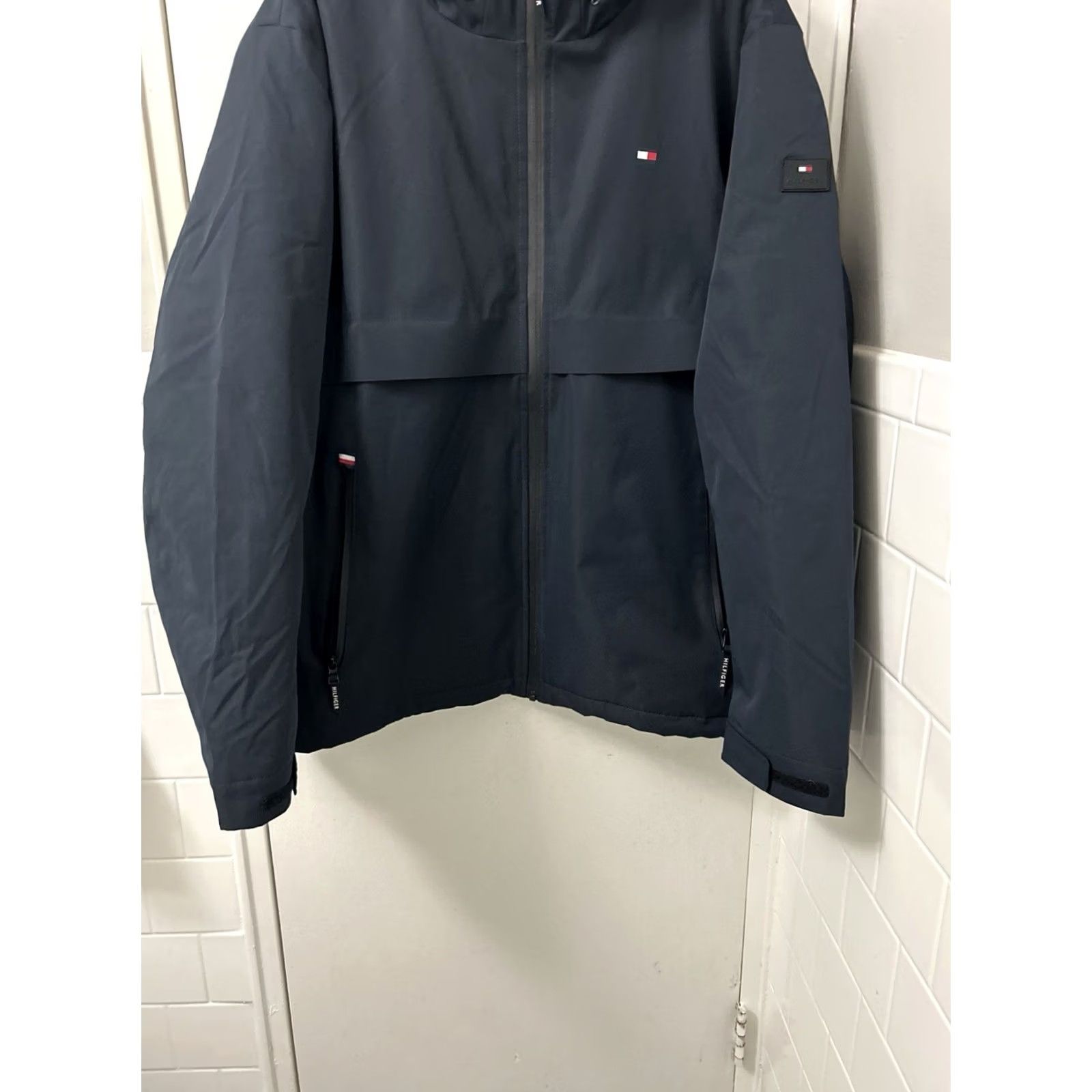 Tommy Hilfiger VINTAGE? No. Size US XXL / EU 58 / 5 - 3 Thumbnail