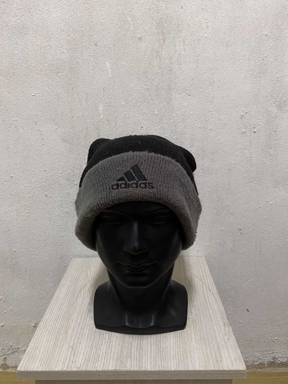 Adidas × Vintage Vintage Adidas Small Logo Beanie Hat Size ONE SIZE - 2 Thumbnail