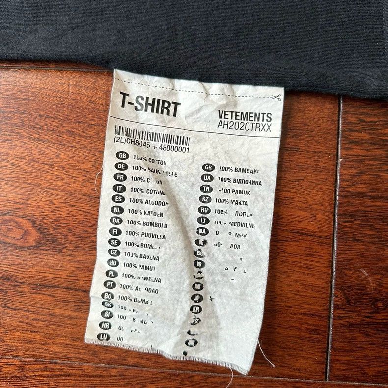 Vetements Vetements ss20 Oversize washable label external short sleev Size US L / EU 52-54 / 3 - 3 Thumbnail