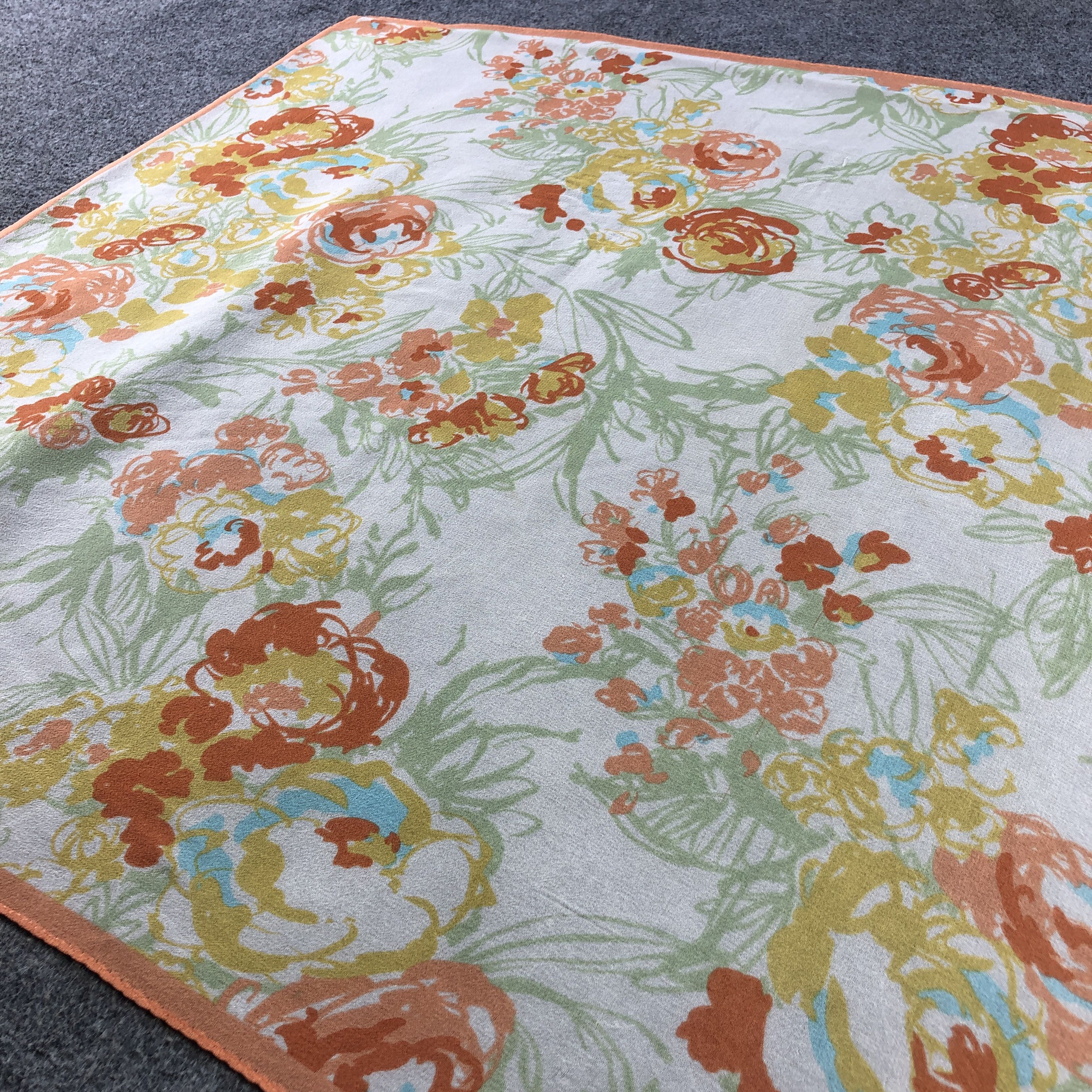 Hanae Mori Hanae Mori Floral Silk Scarf M1367 Size ONE SIZE - 3 Thumbnail