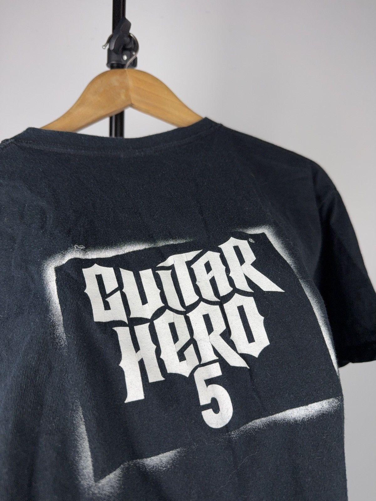 Vintage 2009 PromoGuitar Hero 5 Graphic Game T-Shirt Black Gildan Size US L / EU 52-54 / 3 - 13 Thumbnail