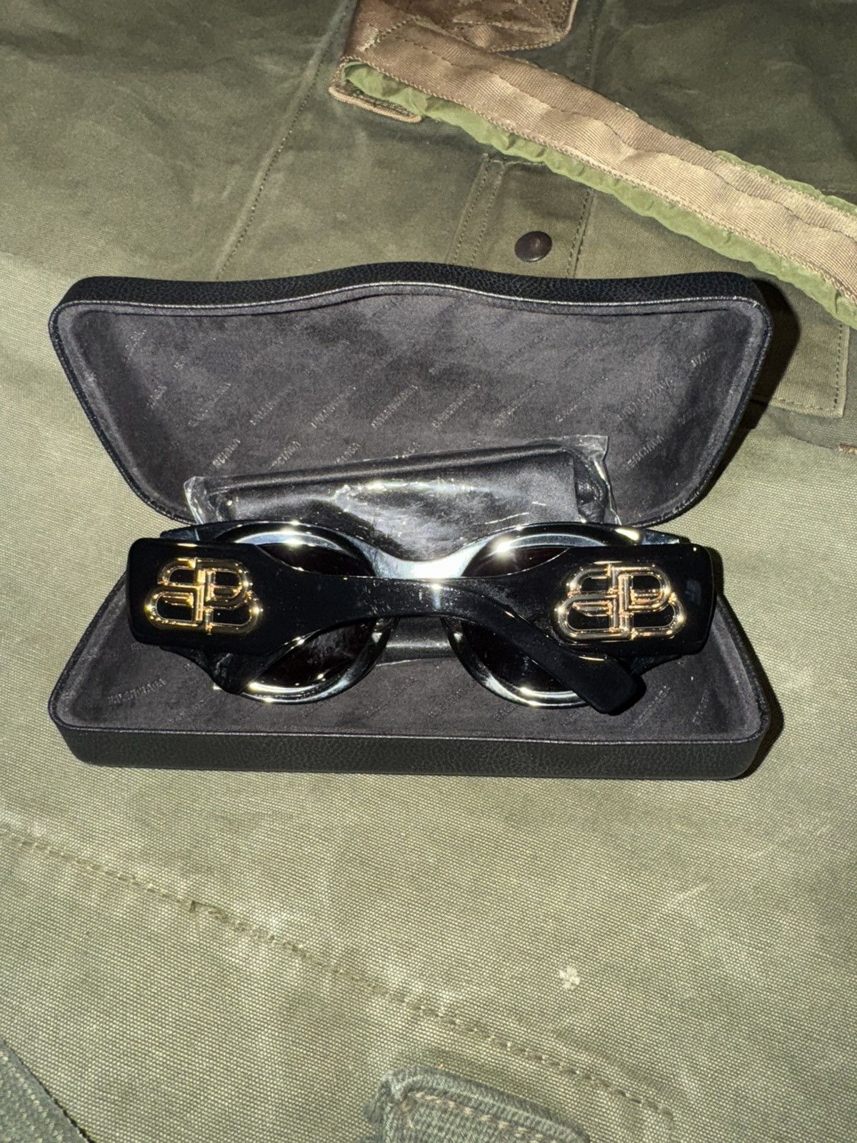 Balenciaga Balenciaga Butterfly Wellington style Sunglasses Size ONE SIZE - 4 Thumbnail
