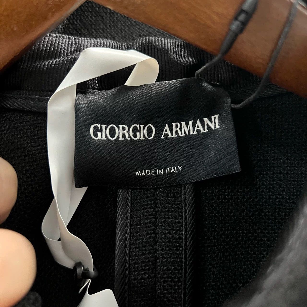 Giorgio Armani Giorgio Armani Black Cape Jacket Size 42 Size US XS / EU 42 / 0 - 3 Thumbnail