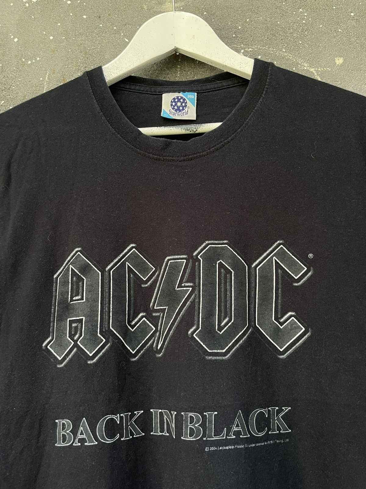 AC/DC Vintage AC/DC 2004 Back in Black T-Shirt RARE Size US XL / EU 56 / 4 - 3 Thumbnail