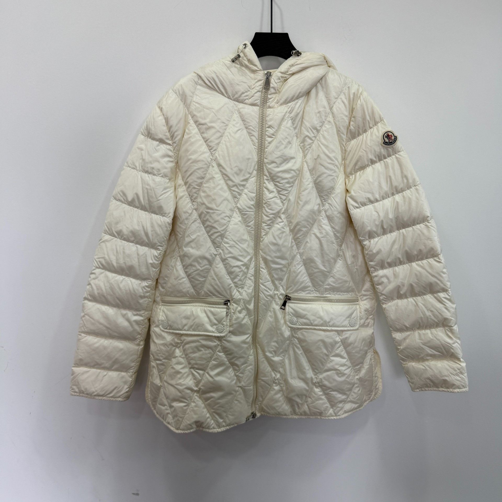 Moncler Moncler Down Down Jacket L Women Size L / US 10 / IT 46 - 1 Thumbnail