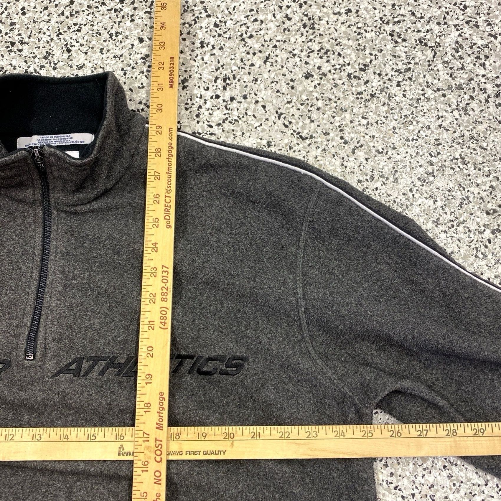 Tommy Hilfiger VINTAGE Tommy Hilfiger Athletics Quarter Zip Fleece Pullover Sweatshirt XL Black Mens Tight Knit Zip Sweatshirt Size US XL / EU 56 / 4 - 3 Thumbnail