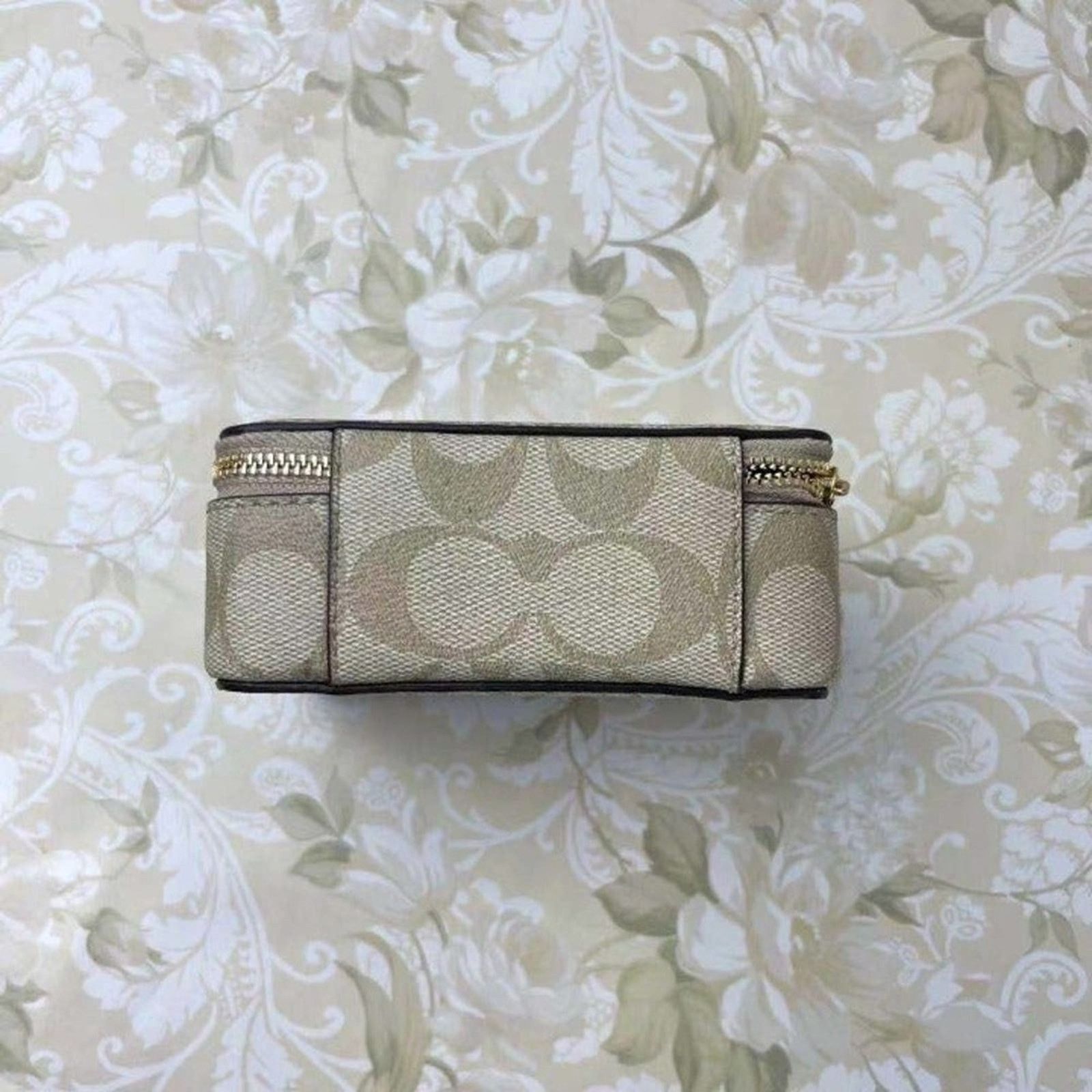 Coach Coach C3311 Large Signature Canvas Jewelry Box Light/Khaki Size ONE SIZE - 6 Thumbnail