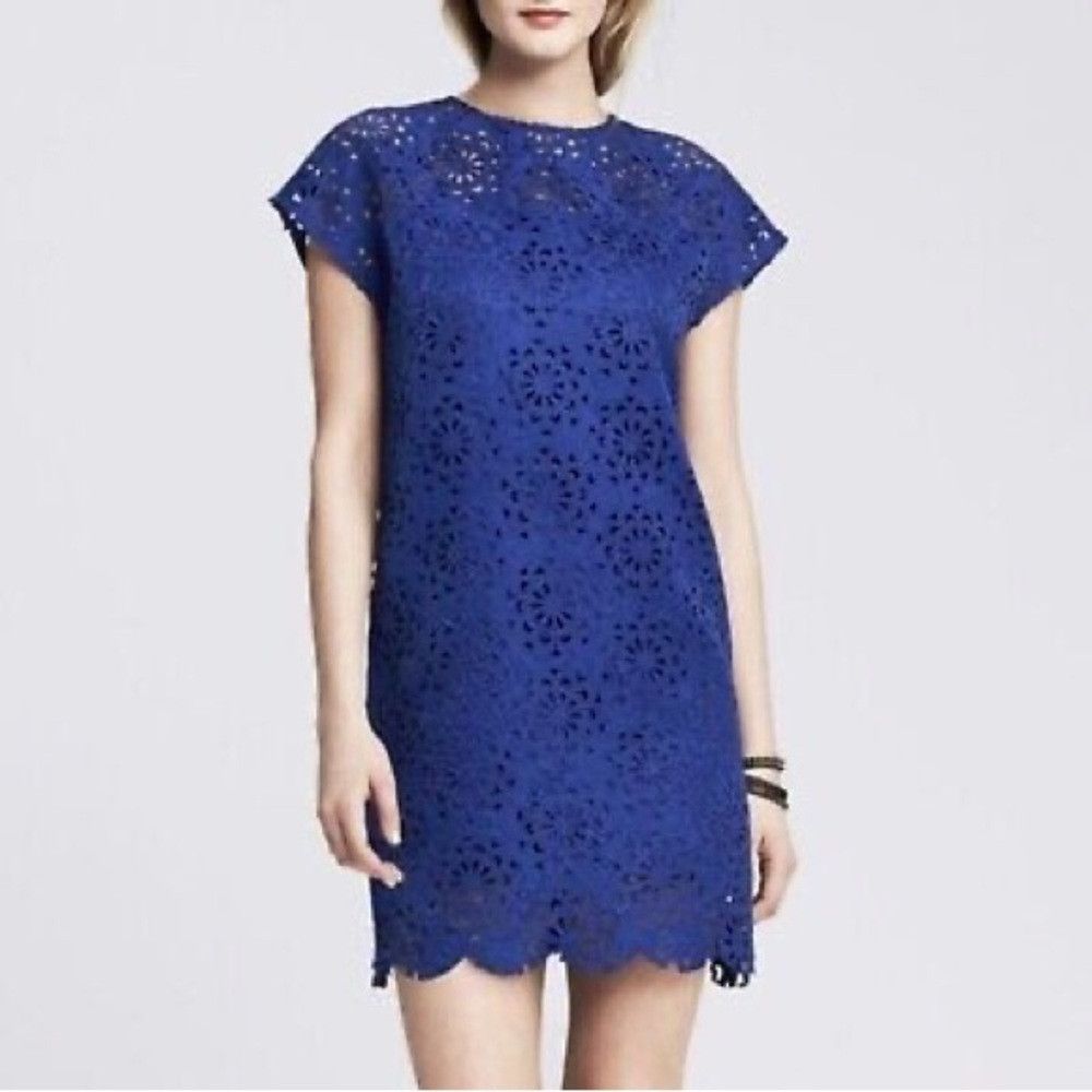 Banana Republic Banana Republic Monogram Laser Shift Dress Blue Small 4 Size ONE SIZE - 1 Thumbnail