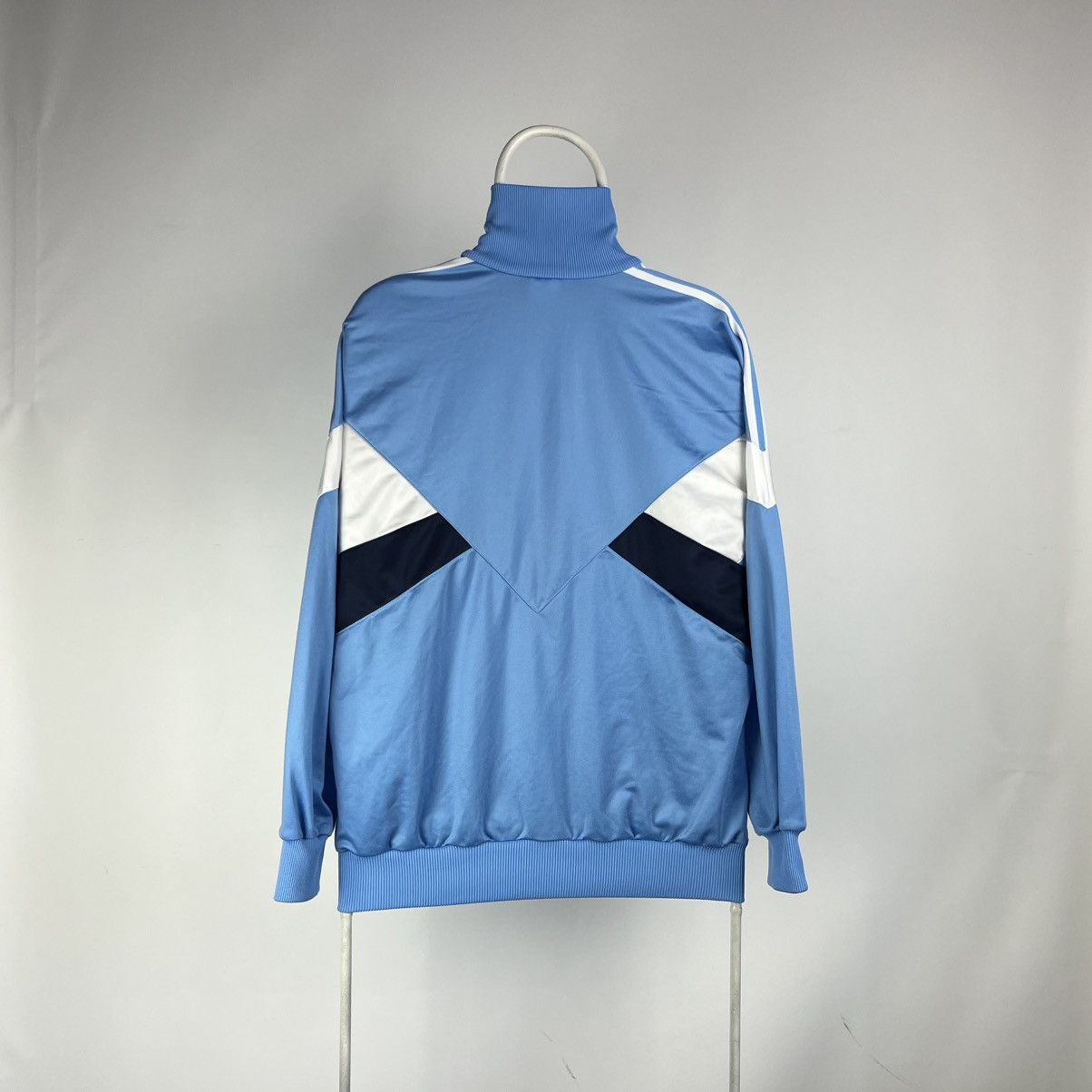 Adidas Vintage Adidas track jacket retro 90s size Large Size US L / EU 52-54 / 3 - 2 Thumbnail