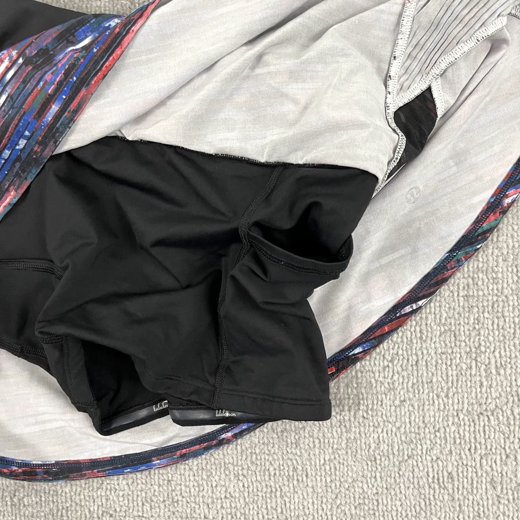 Lululemon Lululemon Play Off The Pleats Skirt Skort Women Size 10/12 Hinshu Alpine Running Multicolor Geometric Pattern Athletic Activewear Casual Womens Size 32" / US 10 / IT 46 - 7 Thumbnail