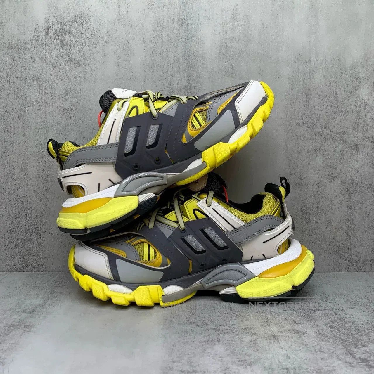 Balenciaga Balenciaga Track Sneakers Gray Yellow Size 35. Size US 5 / EU 37 - 3 Thumbnail