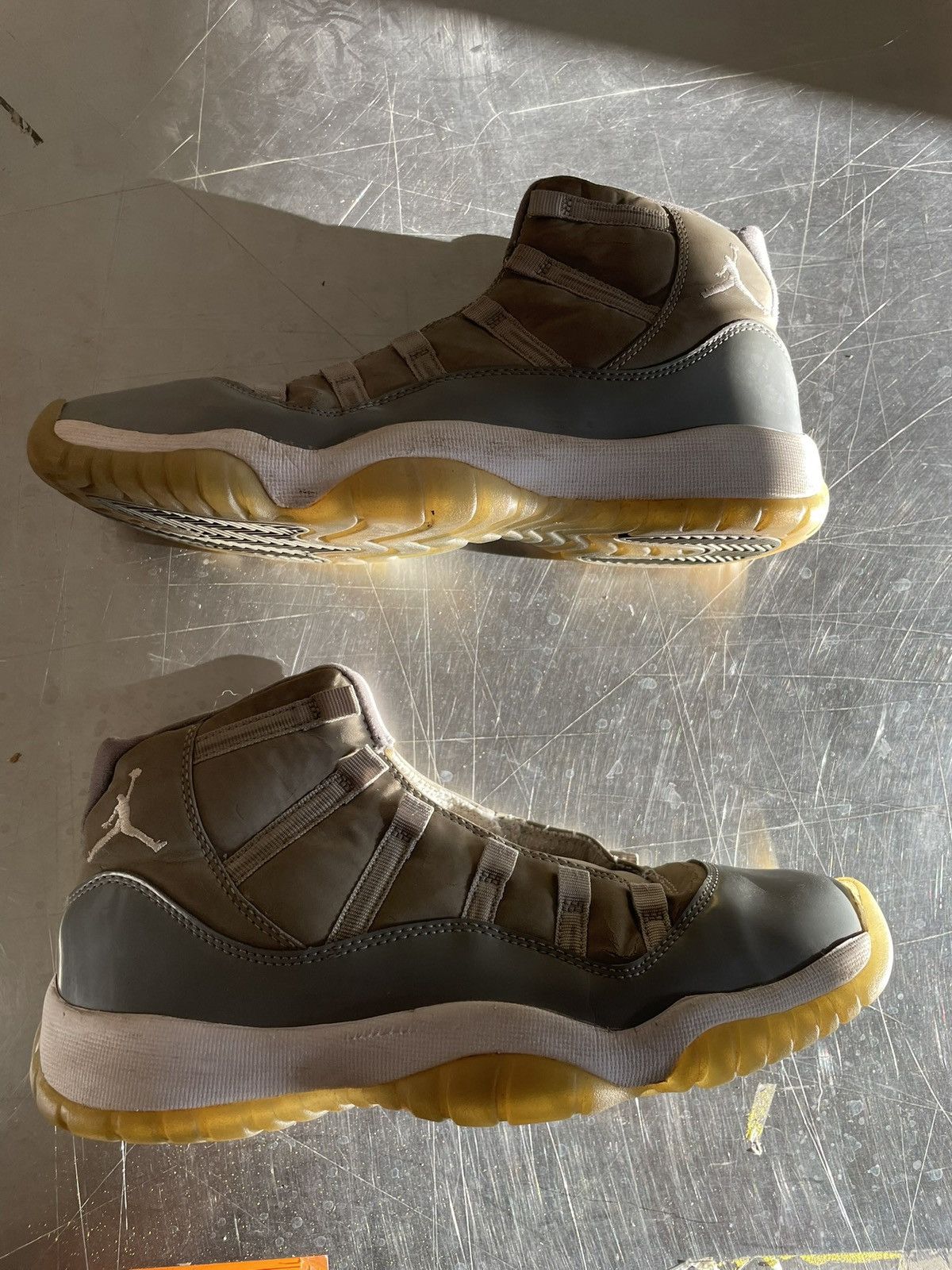 Jordan Brand Air Jordan XI 11 Retro Cool Grey Gray 2010 Size 7Y 7 Size US 7 / EU 40 - 3 Thumbnail