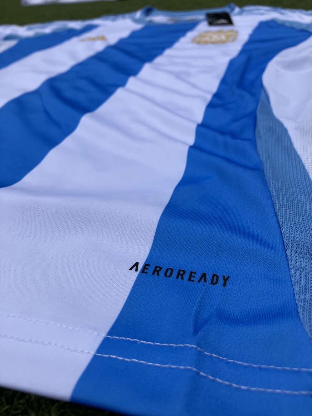 Adidas Argentina football jersey Size US M / EU 48-50 / 2 - 4 Thumbnail