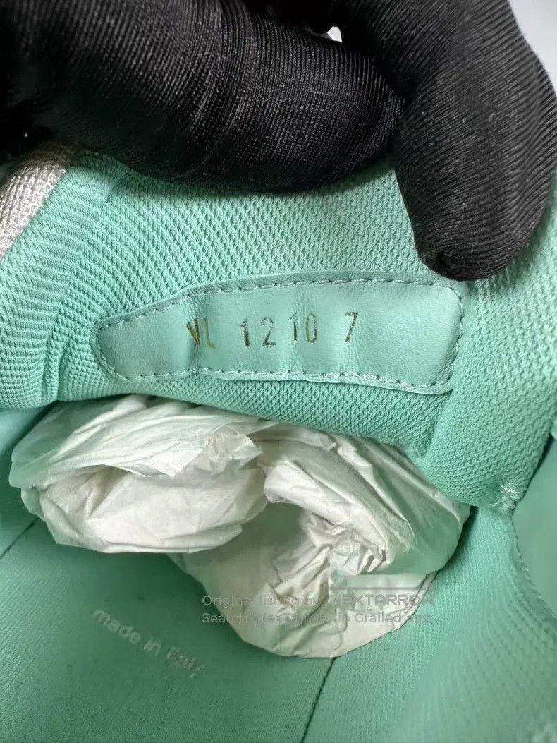 Louis Vuitton Louis Vuitton Christmas Limited White and Green Trainer Ca Size US 7 / EU 40 - 7 Thumbnail
