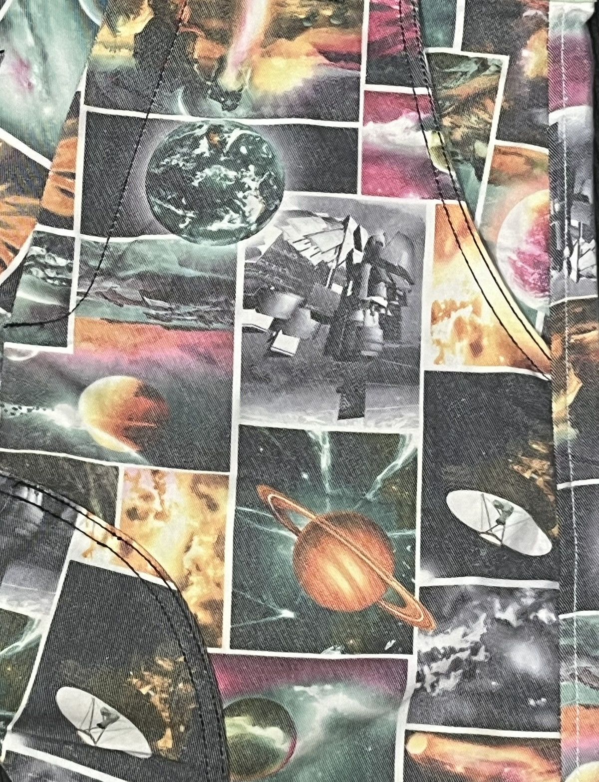 Japanese Brand Rare Open Arms Galaxy Orbit Cyber Y2K Space Shorts Size US 28 / EU 44 - 4 Thumbnail
