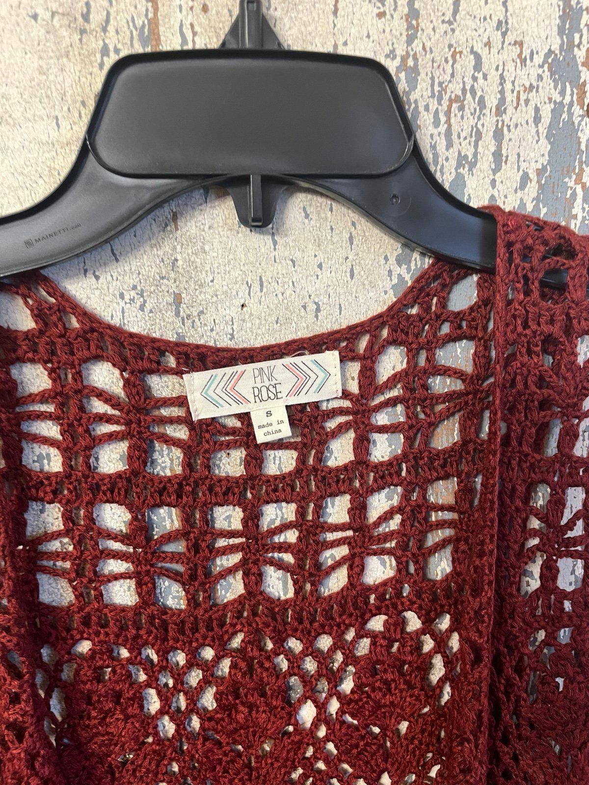Designer Pink Rose maroon cardigan vest, crocheted, small, fringe Size S / US 4 / IT 40 - 3 Thumbnail