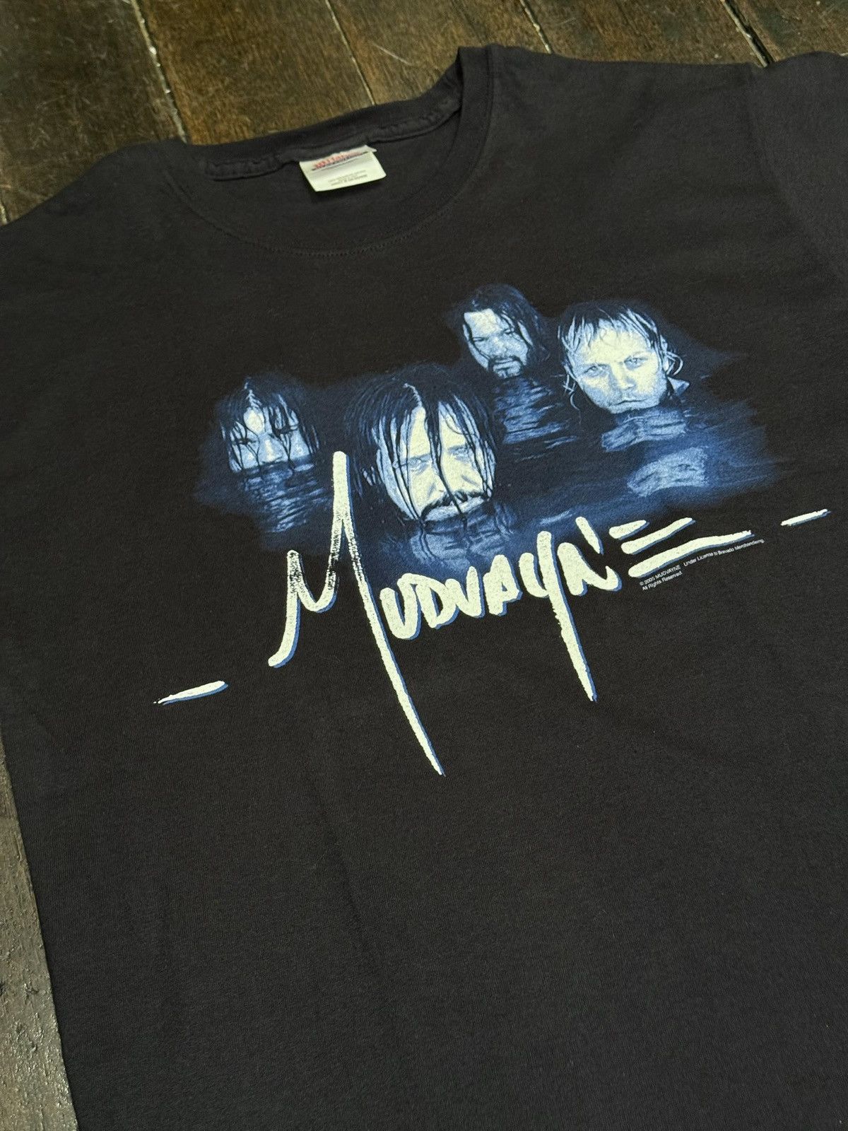 Band Tees × Vintage Vintage Mudvayne 2000s Nu Metal Rock T-Shirt Hanes L Size US L / EU 52-54 / 3 - 3 Thumbnail