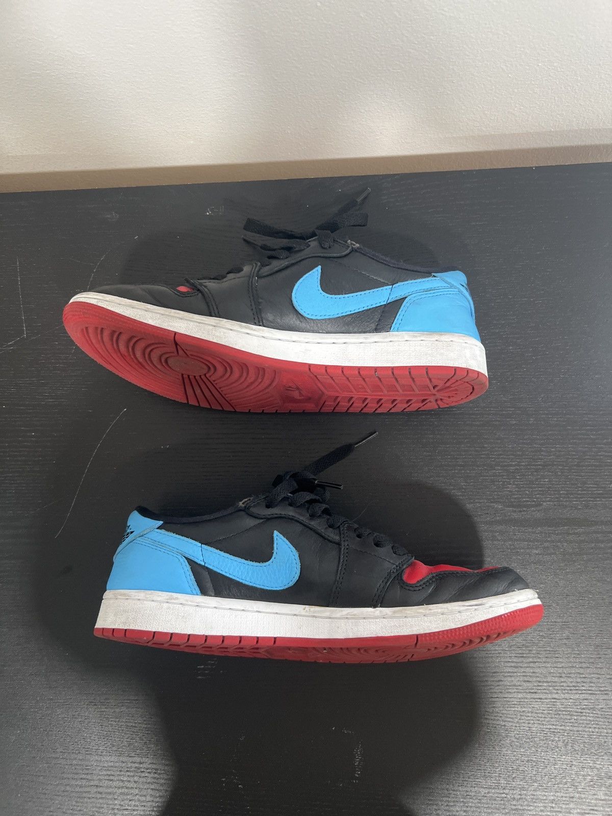 Jordan Brand WMNS Air Jordan 1 retro low Size US 9 / IT 39 - 4 Thumbnail