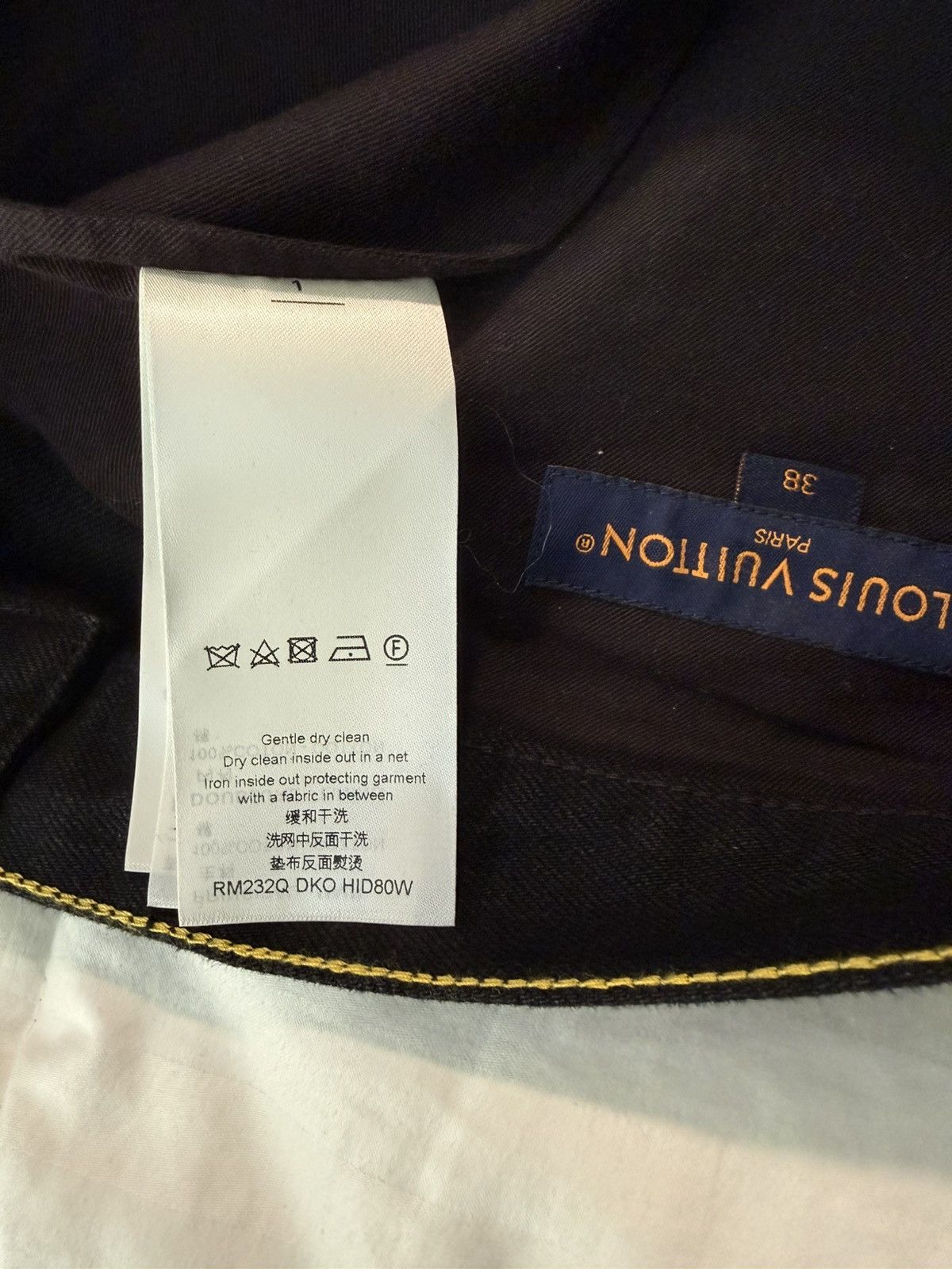 Louis Vuitton Authentic LOUIS VUITTON signature STRAIGHT LEG BLACK JEANS Size US 38 / EU 54 - 11 Thumbnail