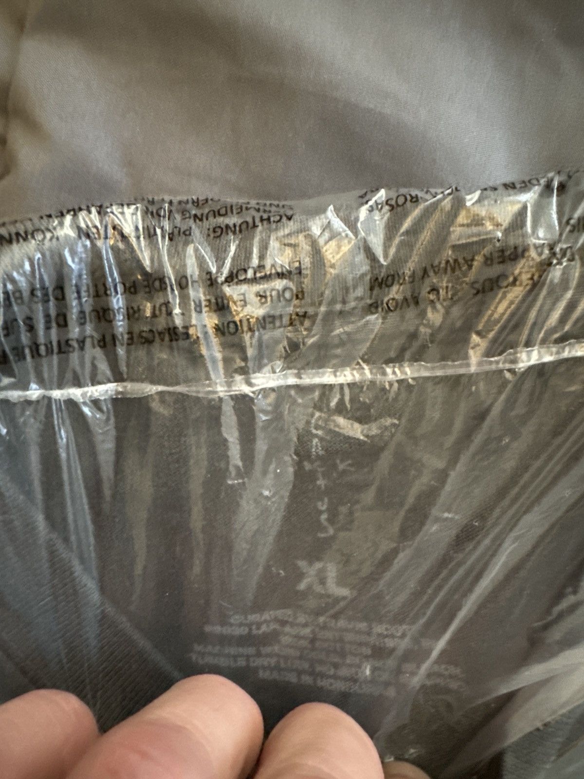Travis Scott Travis Scott live from utopia t shirt Size US XL / EU 56 / 4 - 5 Thumbnail