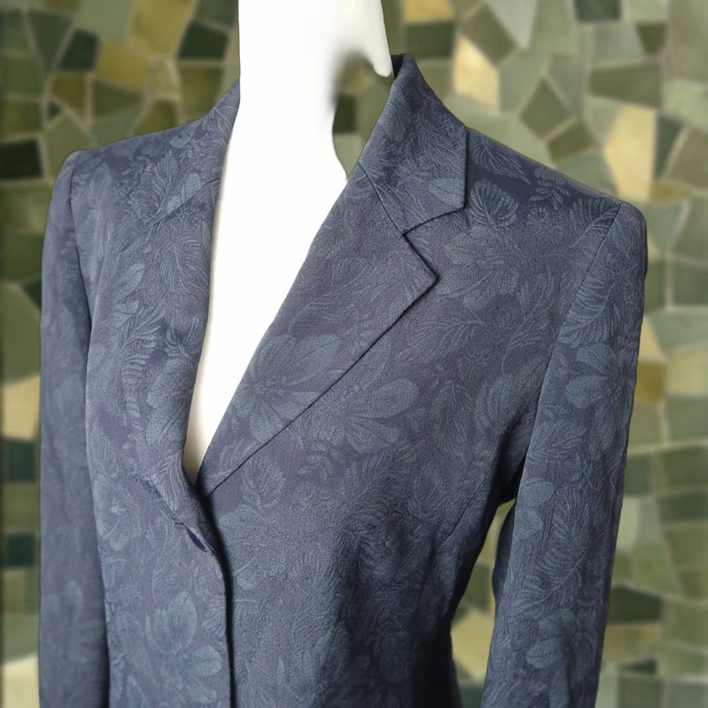 Jones New York VINTAGE 90s Jones Wear navy blue floral blazer jacket Blazer 6 Adult Regular Navy Floral 1990s Jones New York Mens Womens? Size M / US 6-8 / IT 42-44 - 1 Thumbnail