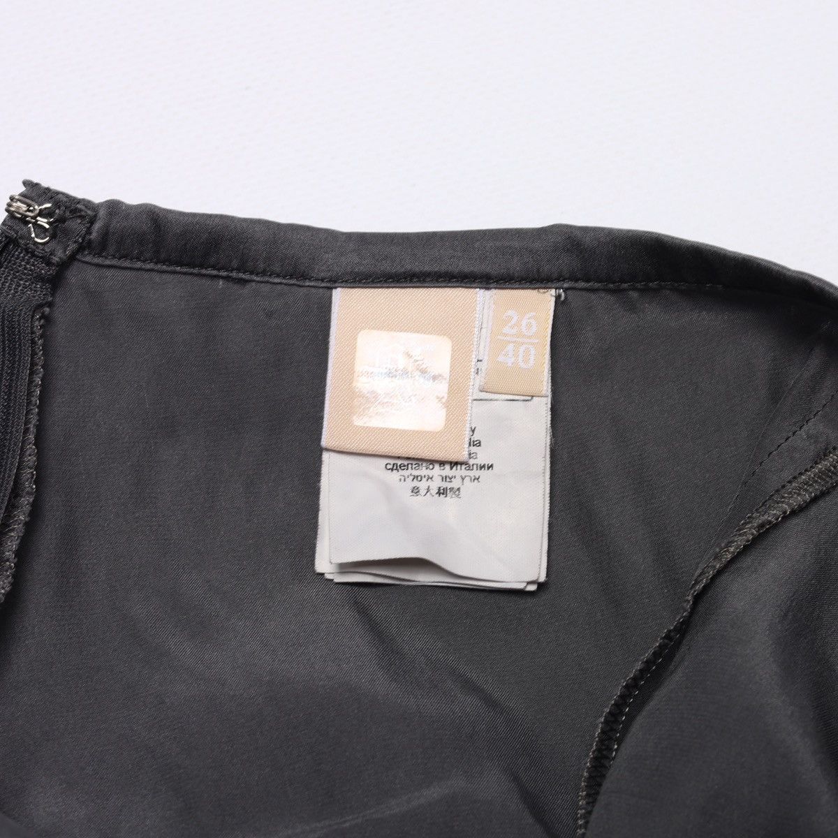 John Galliano Galliano Silk Mid Skirt Washed Grey with Brooch Size 27" / US 4 / IT 40 - 7 Thumbnail