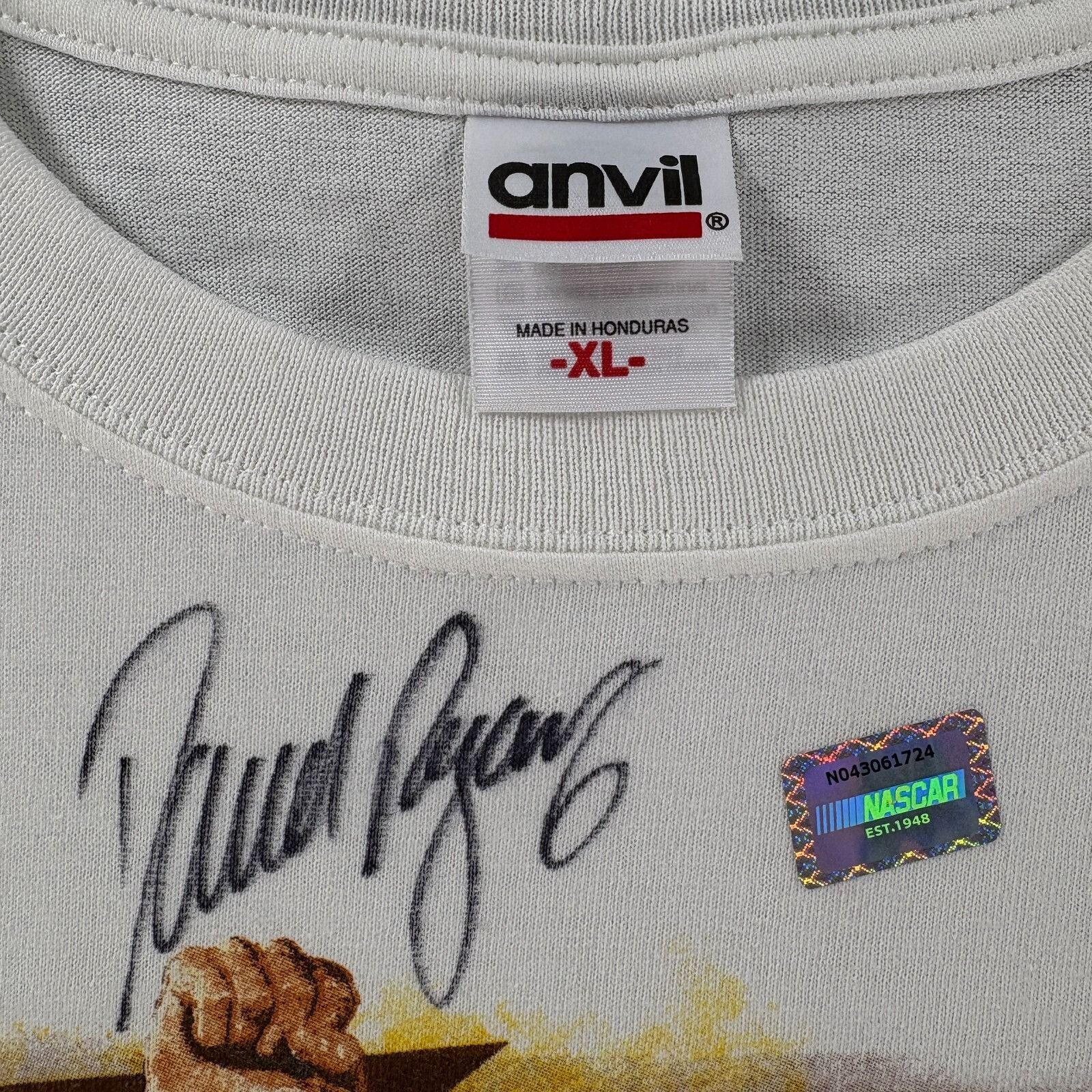 Anvil David Ragan #6 UPS Autographed T Shirt Men XL NWT Nascar Fir Size US XL / EU 56 / 4 - 4 Thumbnail