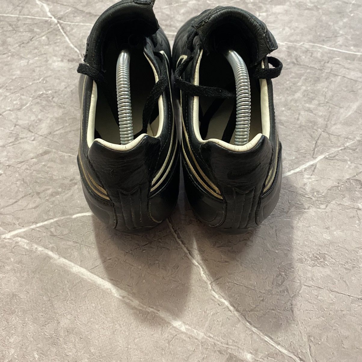Nike VINTAGE NIKE TIEMPO MYSTIC II FG R10 FOOTBALL BOOTS Size US 10.5 / EU 43-44 - 4 Thumbnail