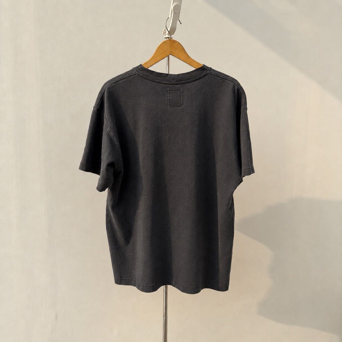 Vintage Faded guess oversize tshirt Size US M / EU 48-50 / 2 - 4 Thumbnail