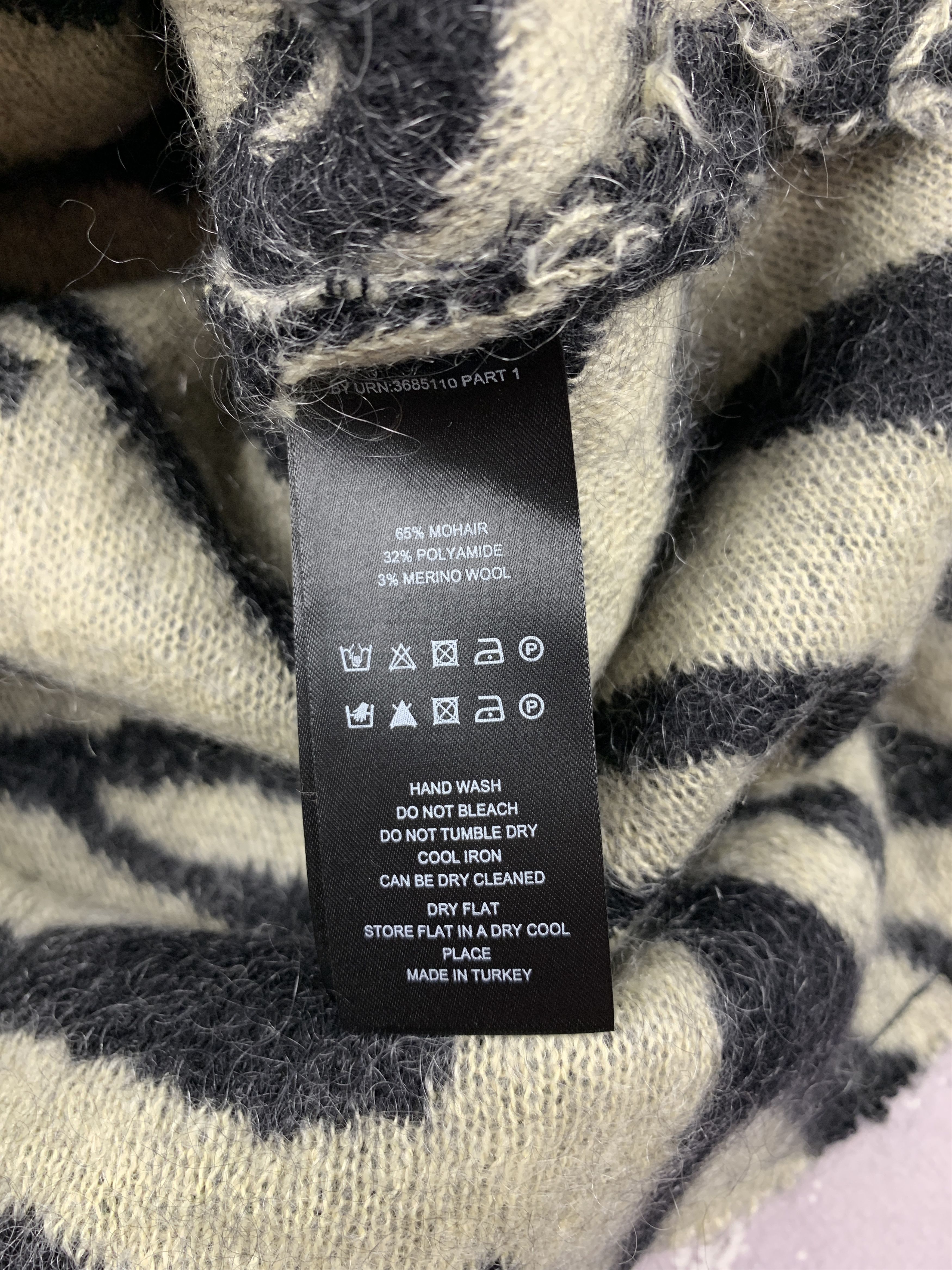 Alexa Chung BNWT $939 Alexa Chung Oversized Zebra Print Mohair Sweater Size S / US 4 / IT 40 - 11 Thumbnail