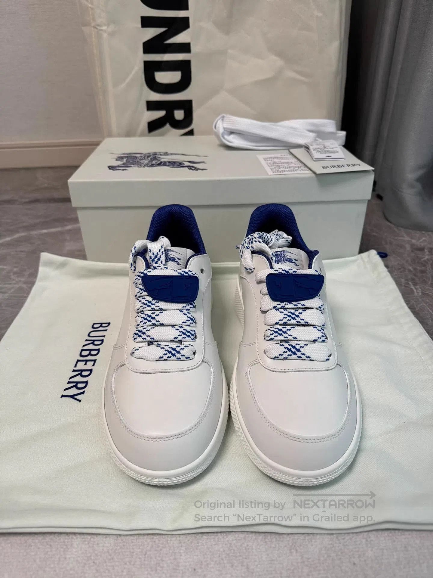 Burberry White Low. Size US 8 / EU 41 - 2 Thumbnail