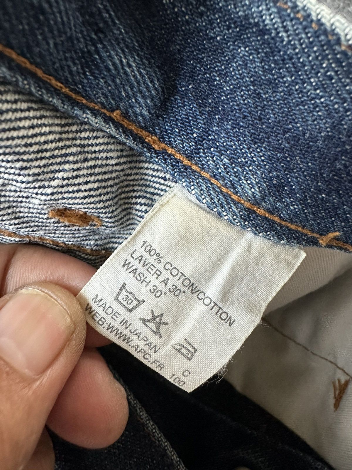 A.P.C. Vintage APC Selvedge Distressed Denim Waist 26 D379 Size US 26 / EU 42 - 13 Thumbnail
