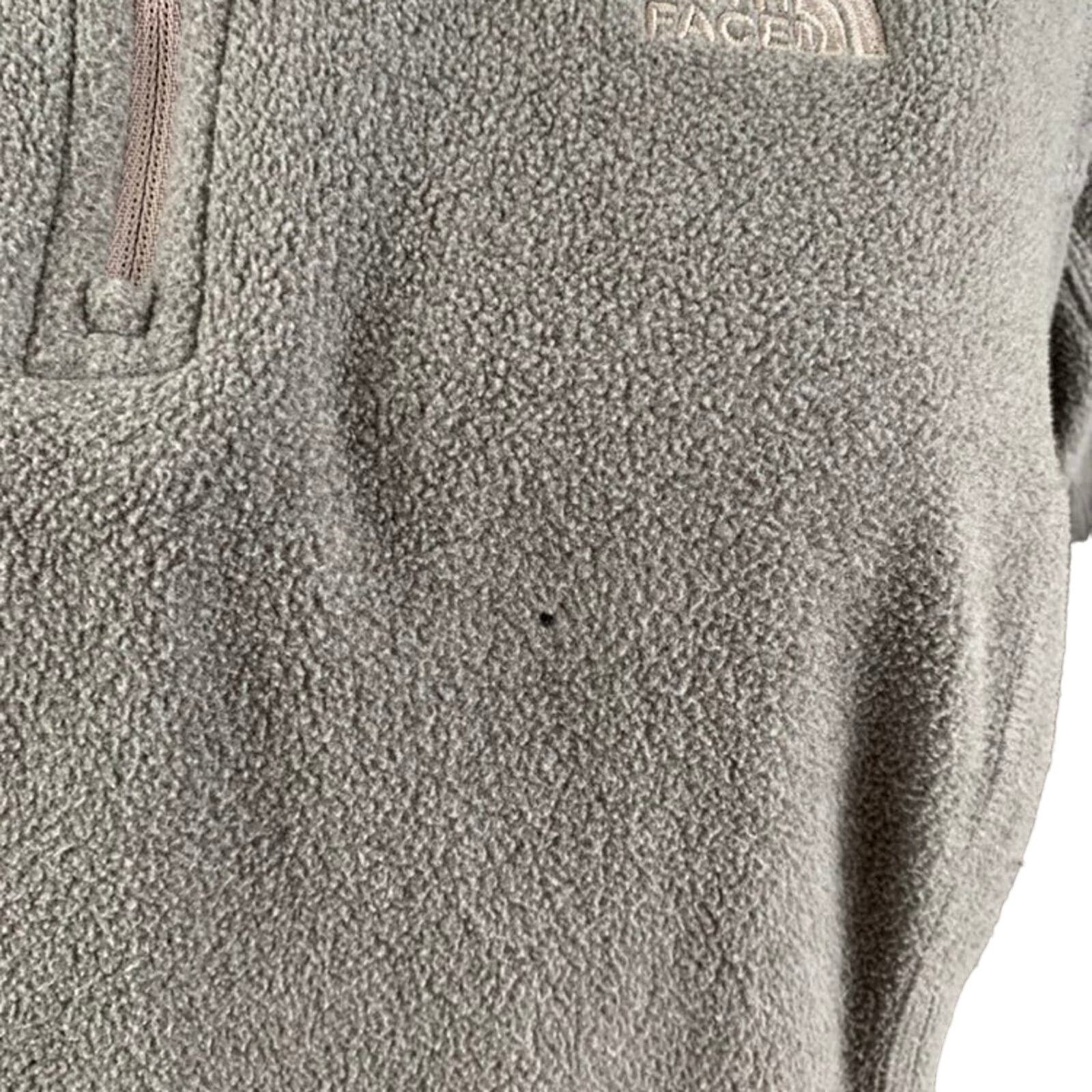 The North Face The North Face Womens Size Medium Pullover 1/4 Zip Gray FLAW Size M / US 6-8 / IT 42-44 - 4 Thumbnail