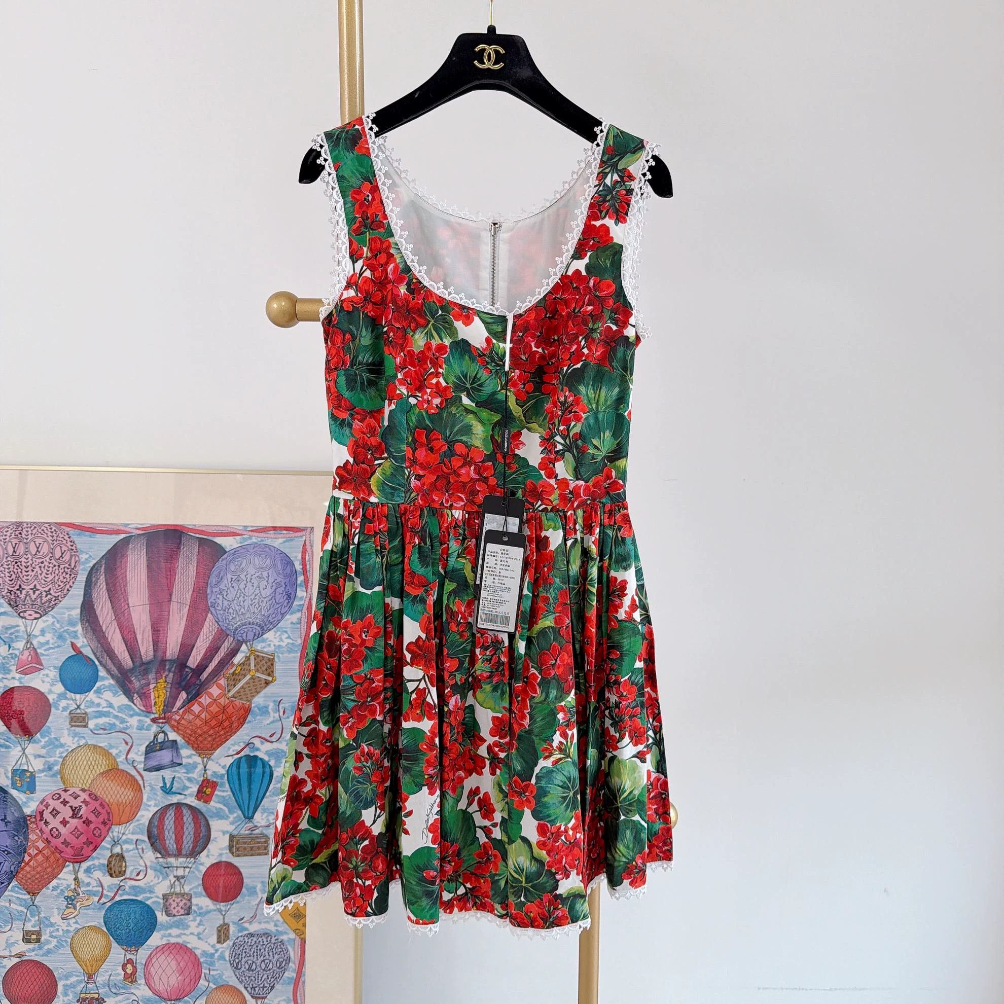Dolce & Gabbana Dolce&Gabbana Red Floral Dress 40 Size S / US 4 / IT 40 - 1 Thumbnail