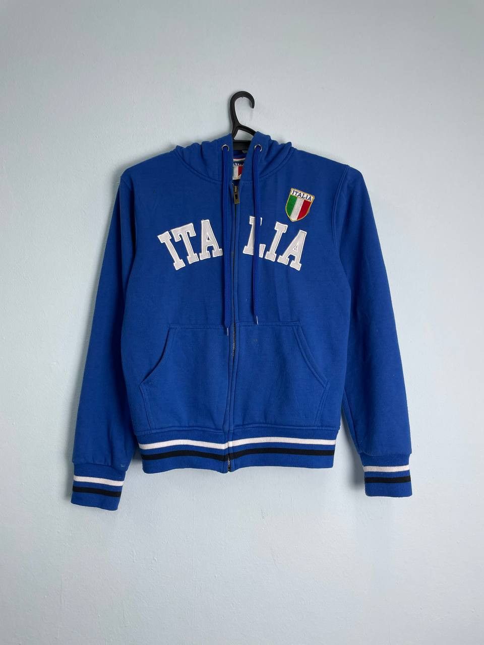 Japanese Brand × Vintage ITALIA VINTAGE Y2K ZIP UP HOODIE Size US S / EU 44-46 / 1 - 1 Thumbnail