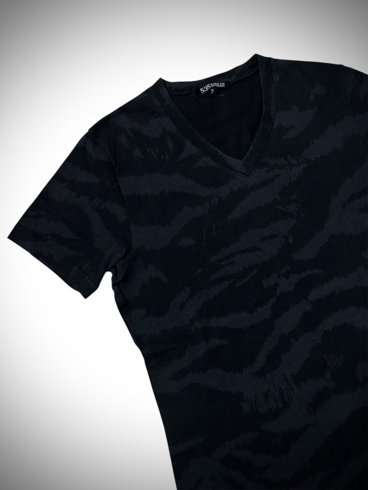 5351 POUR LES HOMMES 5351 Pour les Hommes - Tiger Camouflage Tee Size US S / EU 44-46 / 1 - 2 Thumbnail