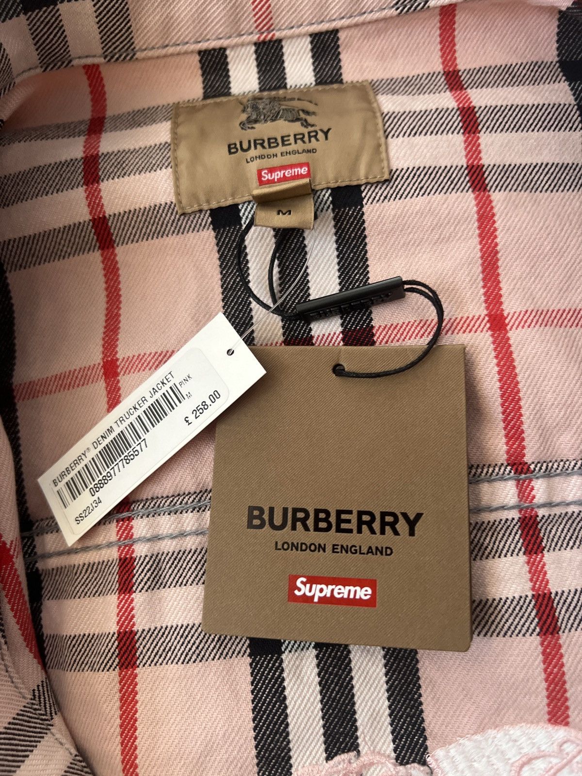Burberry × Supreme Supermen x Burberry denim jacket pink Size US M / EU 48-50 / 2 - 3 Thumbnail
