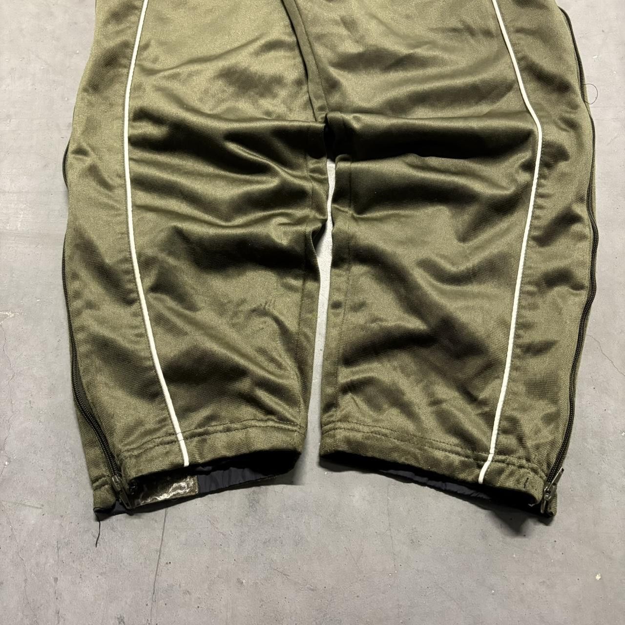 Vintage Crazy Vintage Y2K/2000s Baggy Green and Black Reversible double sided Track Pants! Size US 34 / EU 50 - 5 Thumbnail