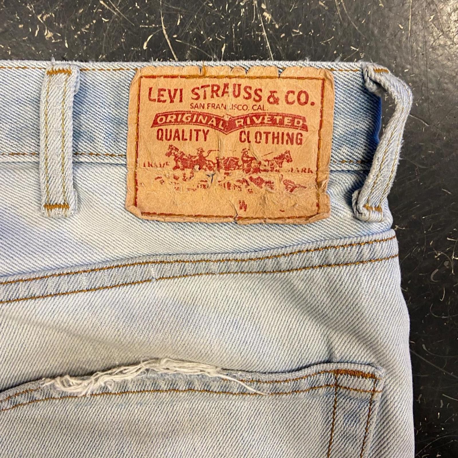 Levi's Vintage Light Wash Levi 550 Jorts Size US 38 / EU 54 - 2 Thumbnail