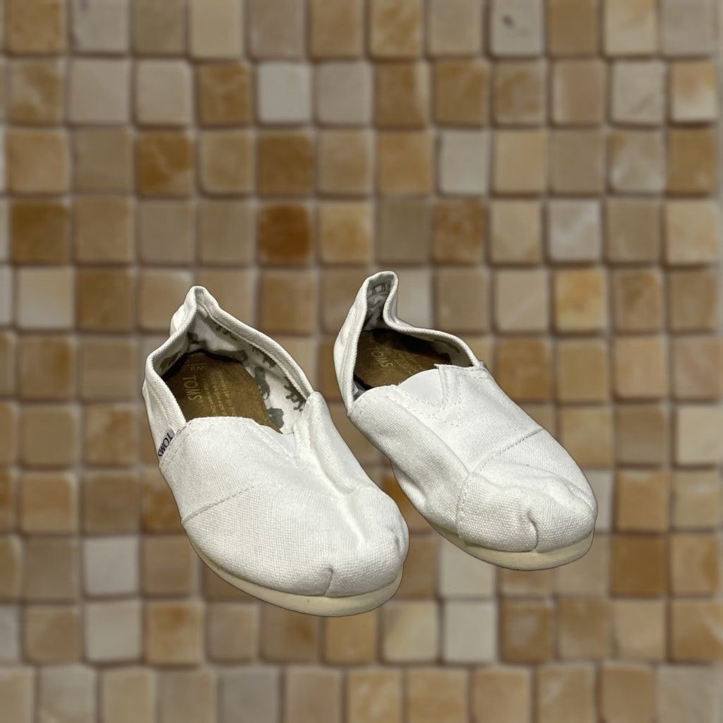 Toms VINTAGE Tom's Women Flat Slip-On Ballet Flats Size 9W White Fabric Loafers Shoes Size US 9 / IT 39 - 1 Thumbnail