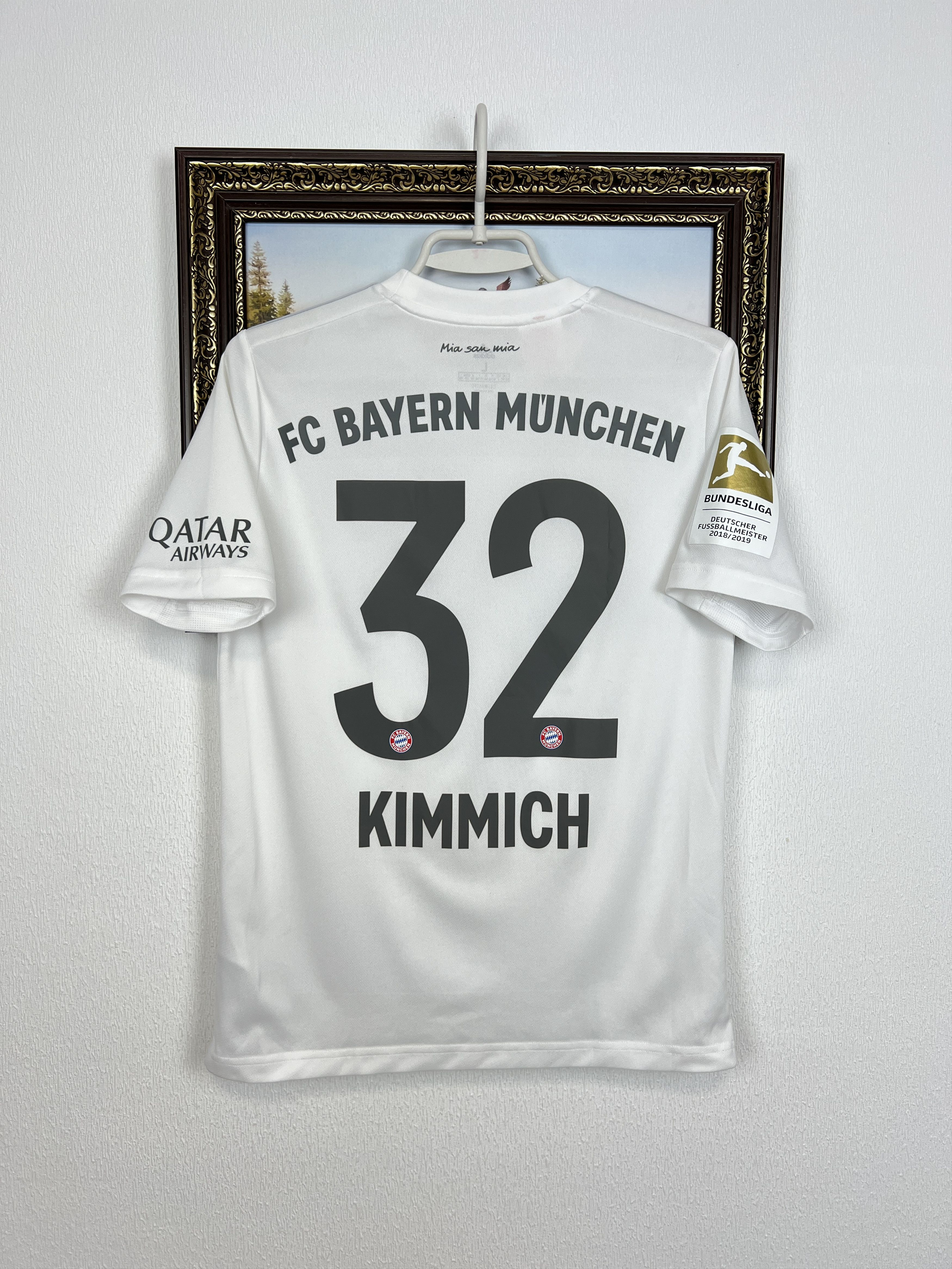 Adidas Bayern Munich football shirt 2019 #32 Kimmich Boys 14 Y Size US XS / EU 42 / 0 - 13 Thumbnail