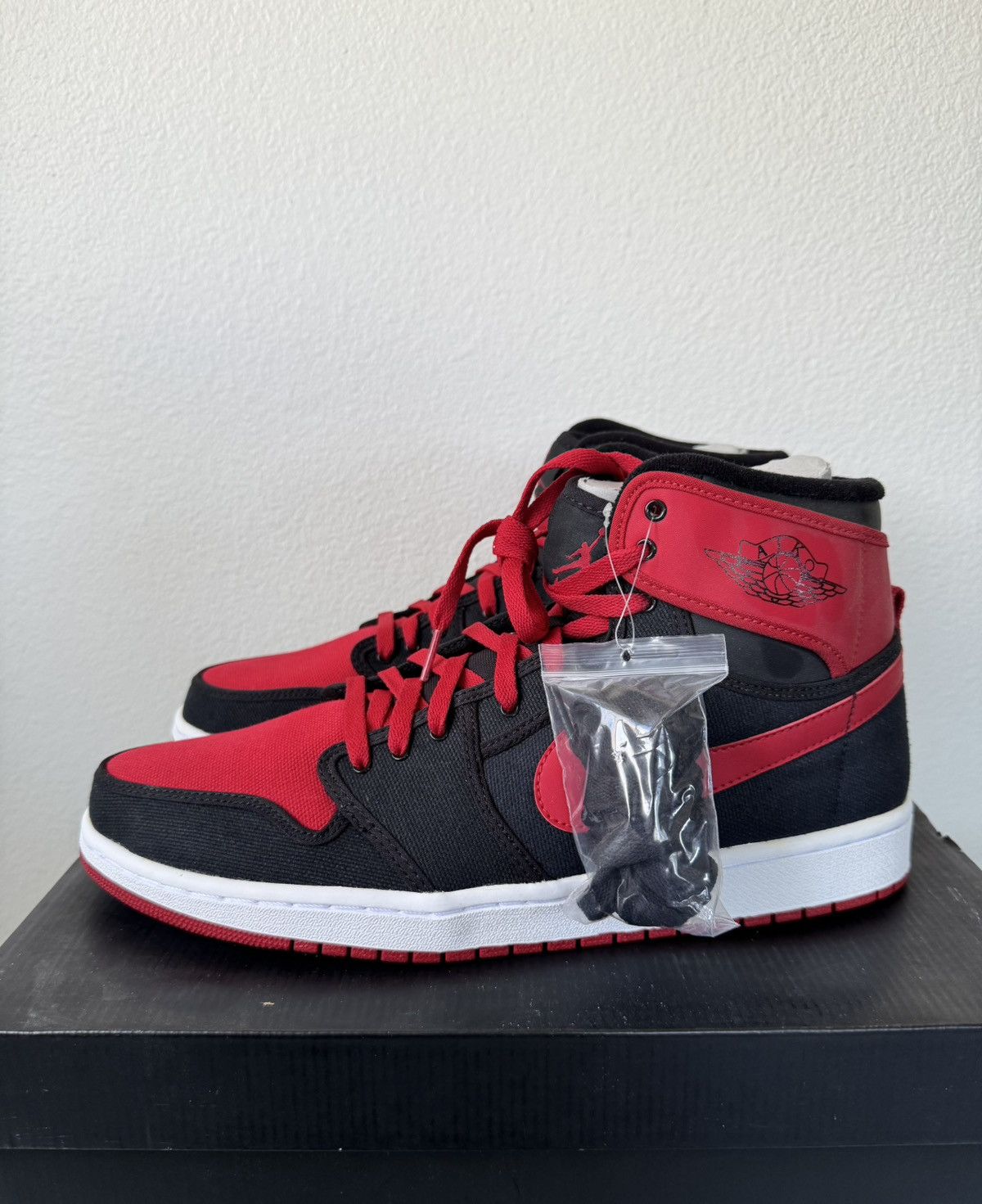 Jordan Brand Air Jordan 1 Retro KO High AJKO “Bred” Size US 13 2012 Size US 13 / EU 46 - 3 Thumbnail
