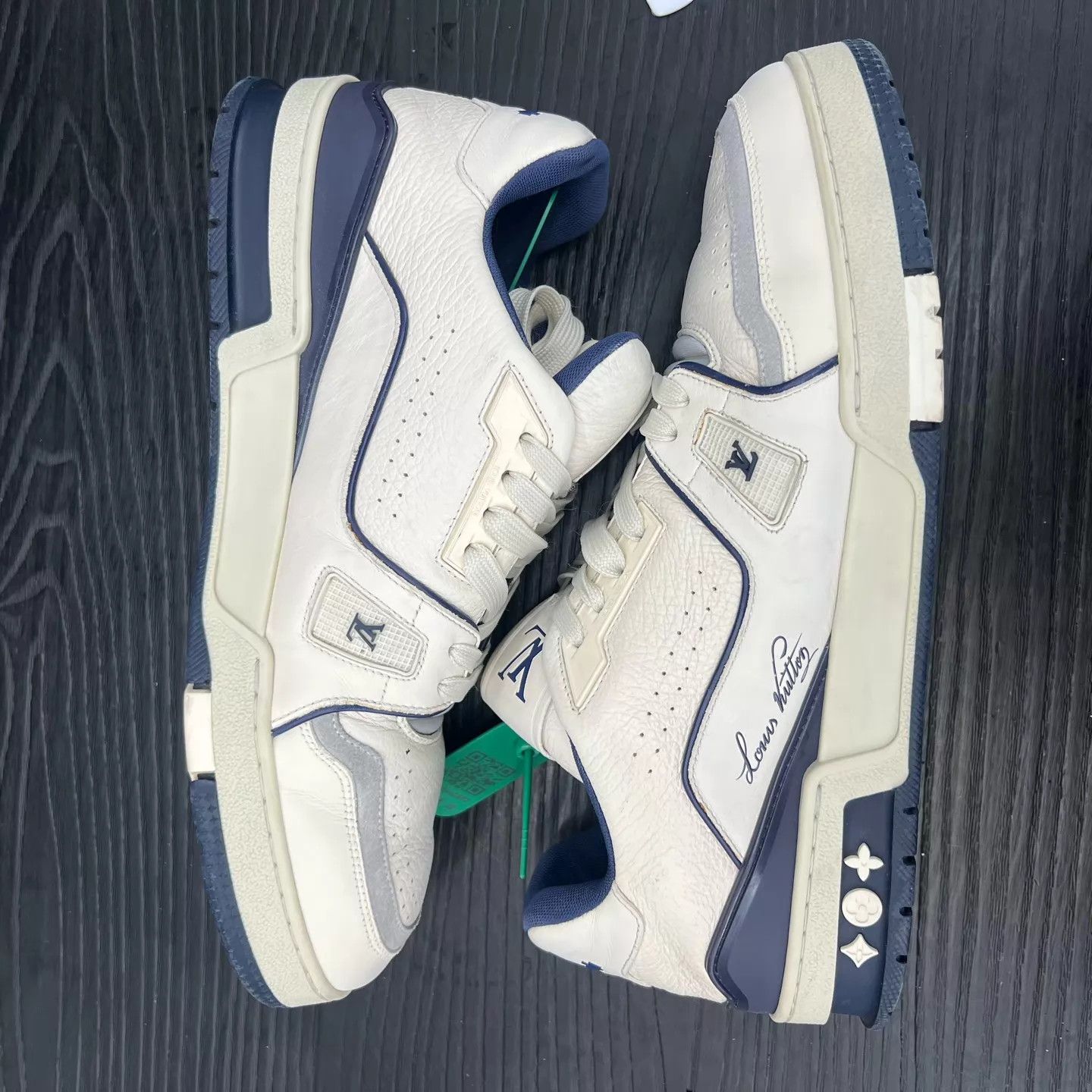 Louis Vuitton LV Trainer White Blue 9 Near New Size US 10 / EU 43 - 2 Thumbnail