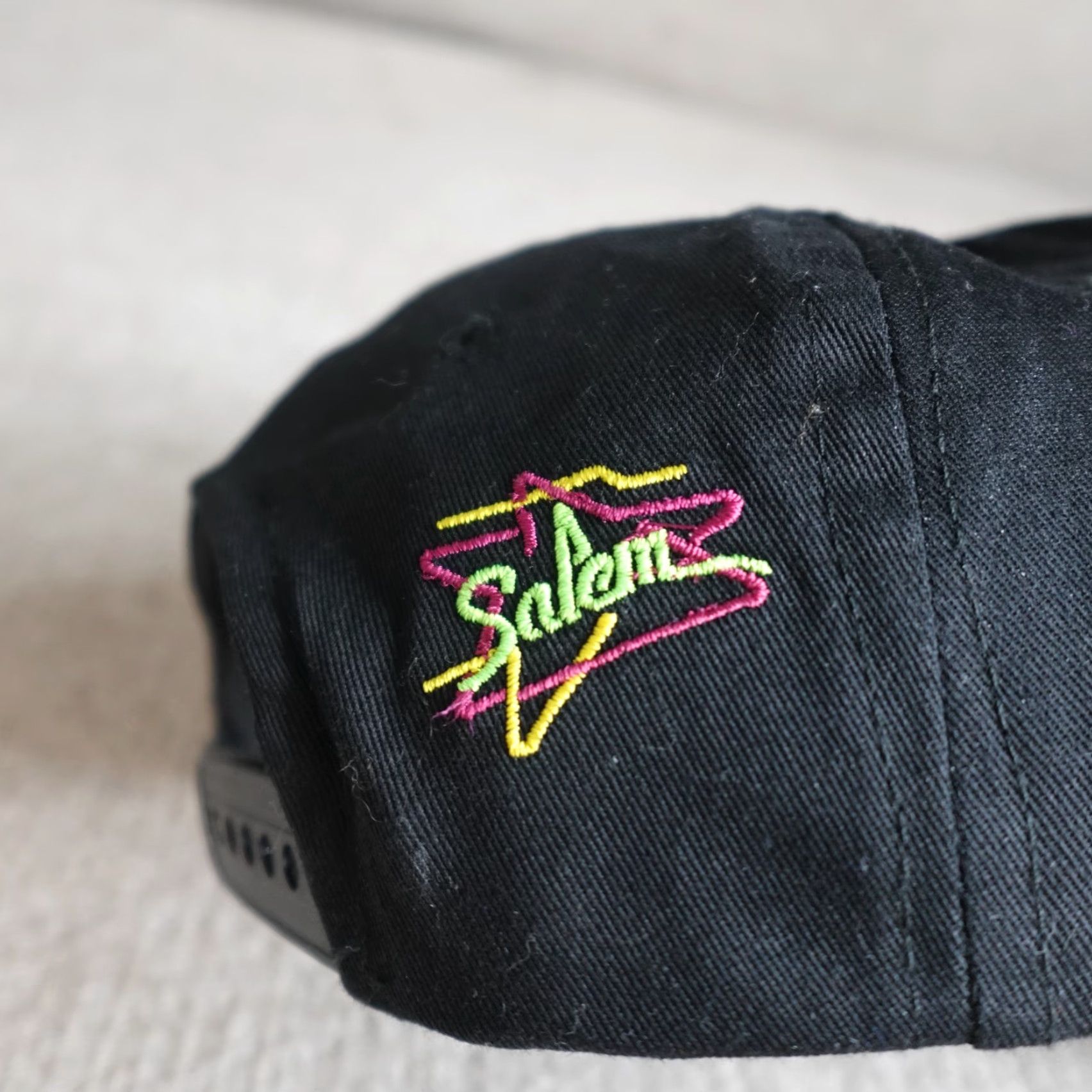 Vintage VINTAGE Salem Cigarettes Hat Black Snapback Embroidered 1992 Baseball Cap Men's One Size Adjustable Cotton Black Hat Size ONE SIZE - 4 Thumbnail